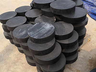 鱼台县板式橡胶支座由若干层橡胶片与薄钢板经加压硫化
